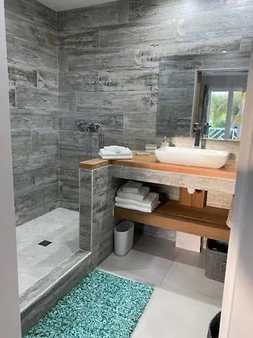 Princess Mahault - Beachfront - Orient Bay - Luxury Apartment Sint Maarten/Saint Martin